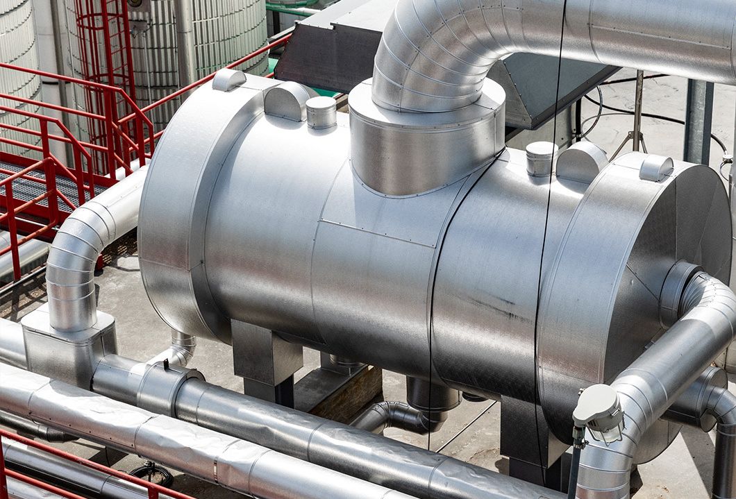 Installed on the roof, the Vahterus steam generator recovers heat energy from ethanol vapour to generate low pressure steam, which is the energy source for Pannonia Bio’s stillage evaporation system.